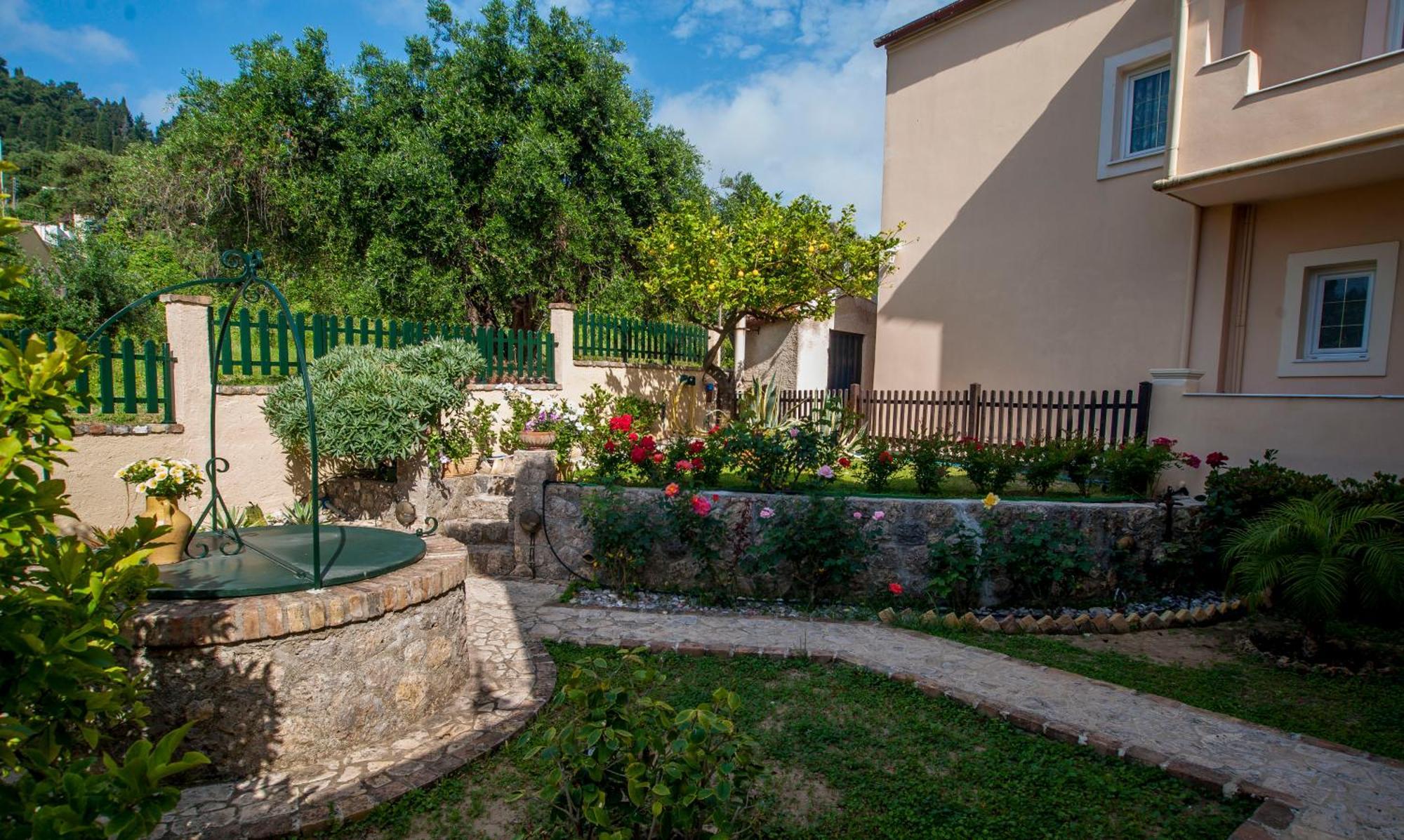 Villa Romantica Perama  Buitenkant foto