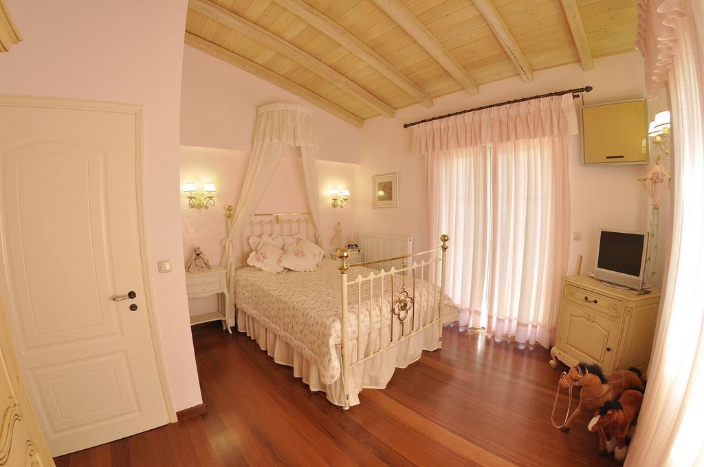 Villa Romantica Perama  Kamer foto