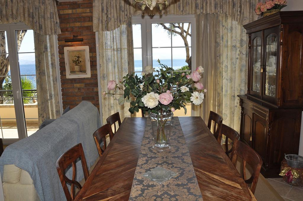 Villa Romantica Perama  Kamer foto