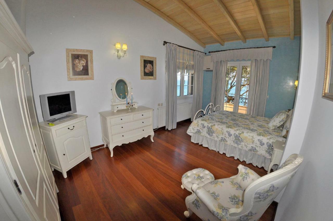 Villa Romantica Perama  Buitenkant foto